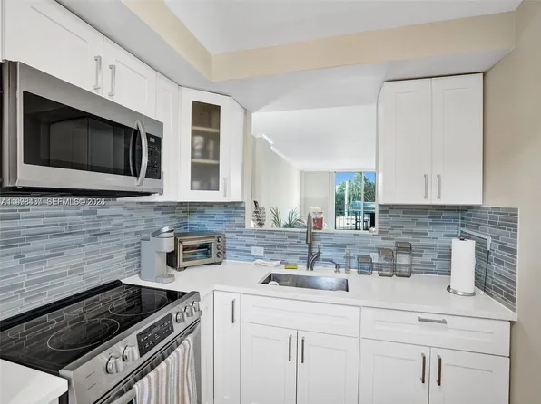 1777 SE 15th St APT 217, Fort Lauderdale, FL 33316