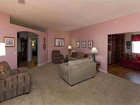 5th image of 2191 Caxton Ave