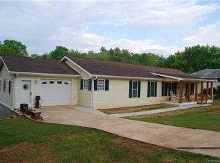 100 Hampton Rd, Leicester, NC 28748