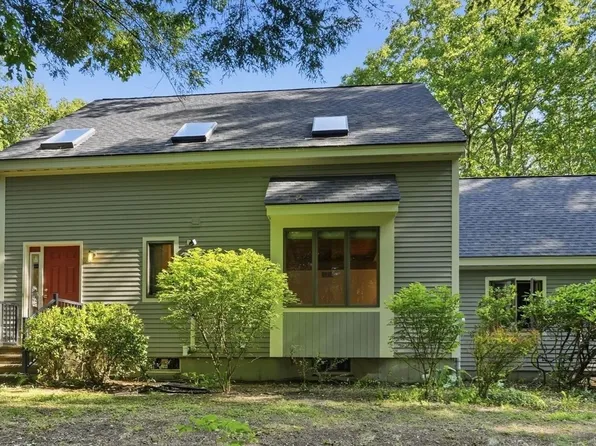 470 Montague Rd, Sunderland, MA 01375