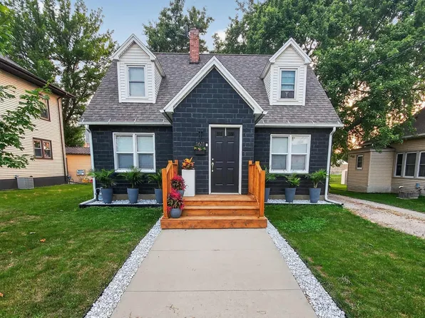 1611 5th St, Gilbertville, IA 50634