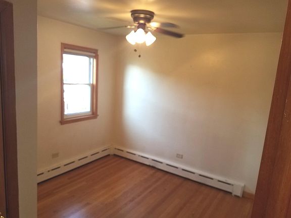 2nd image of 3247 N Ozark Ave #2