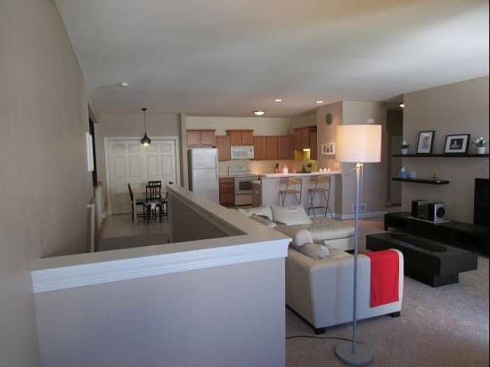 2294 W. Vista Bella Dr.