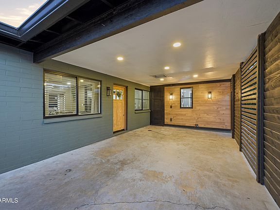 5th image of 2261 E BRAMBLE Avenue