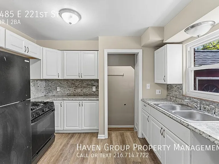 1485 E 221st St — Photo 10