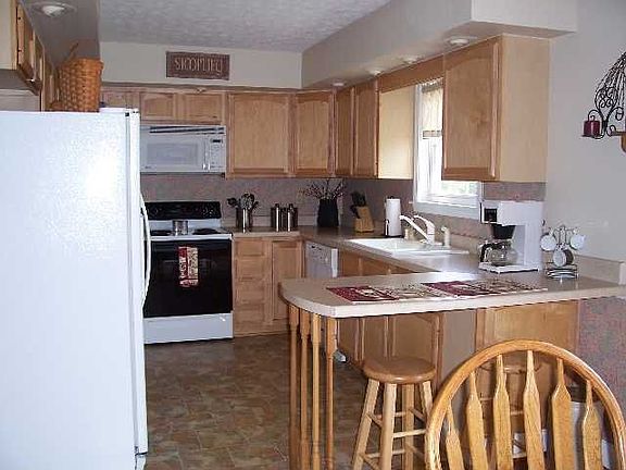 4th image of 607 E Noel Dr