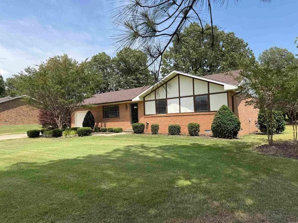 755 N 12th Ave, Piggott, AR 72454