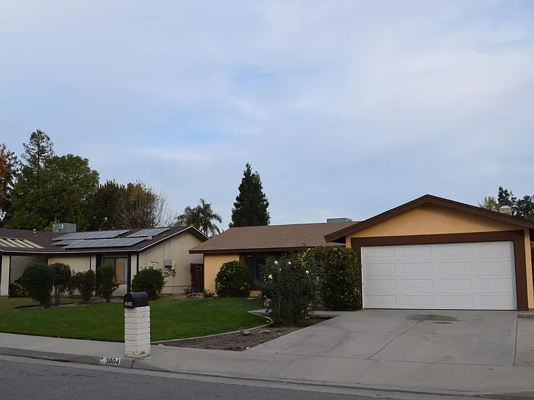 3804 April St — Photo 2