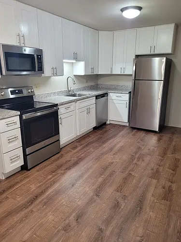 910 N River Dr #107 Photo 1