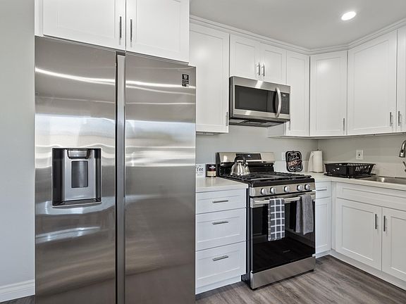 5th image of 432 E Clara St #440