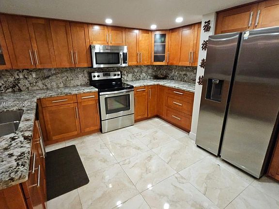 3rd image of 14316 SW 97th Ln #0