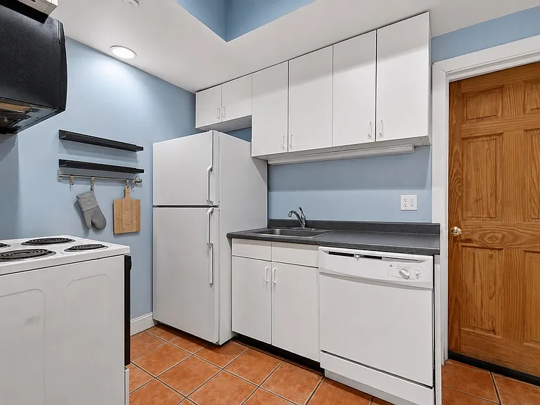 38 Dartmouth St #1 — Photo 3