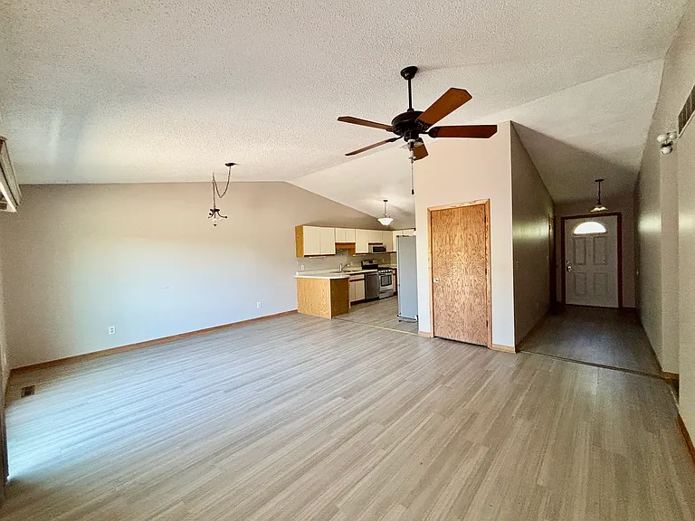 3607 Cutty Sark Rd — Photo 3