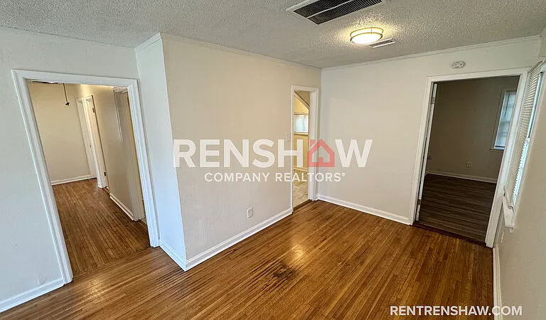 4550 Quince Rd — Photo 4