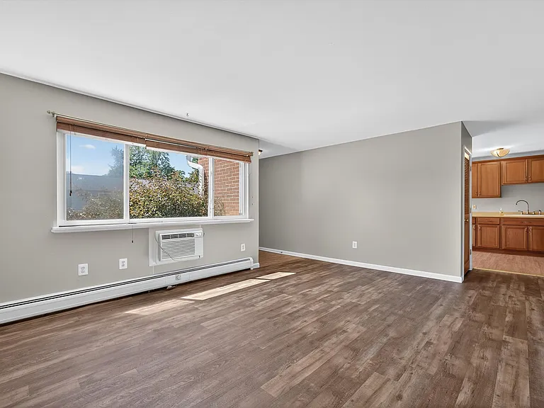 2740 South Rd #G15 — Photo 15