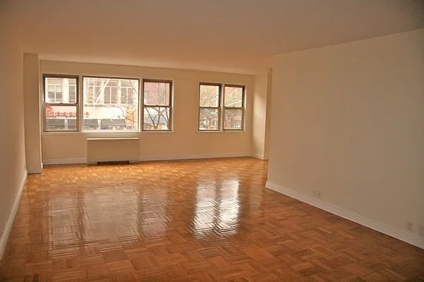 Rented by Michael K Namm Associates | media 40