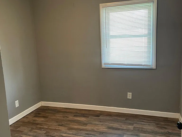 610 Ruth Ave #7 — Photo 3