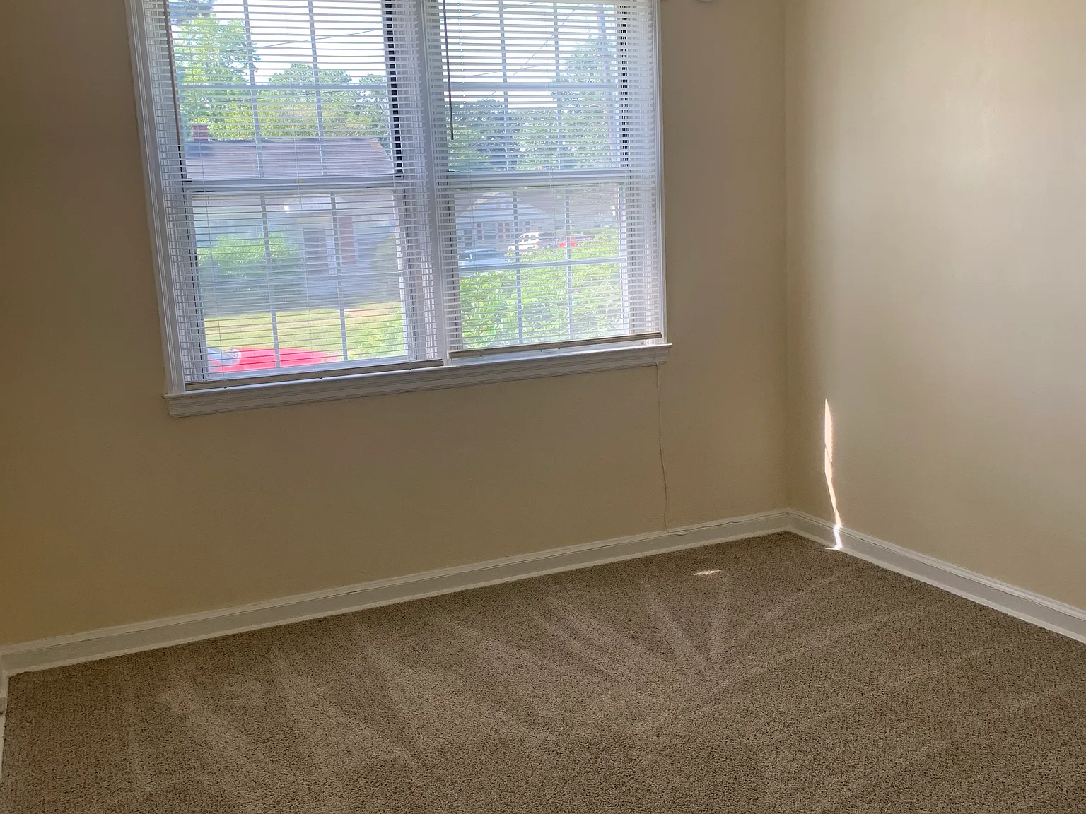 2 bed, $1,100 — Photo 4