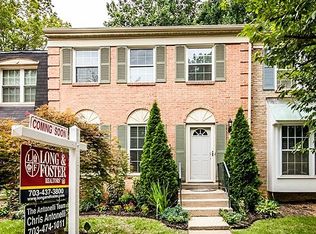 9034 Fox Grape Ln, Springfield, VA 22152