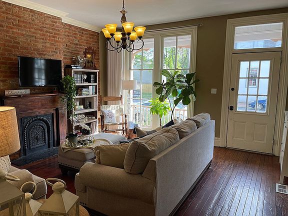 3rd image of 2510 E Leigh St