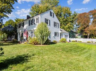 34 Sandhurst Dr, West Hartford, CT 06107