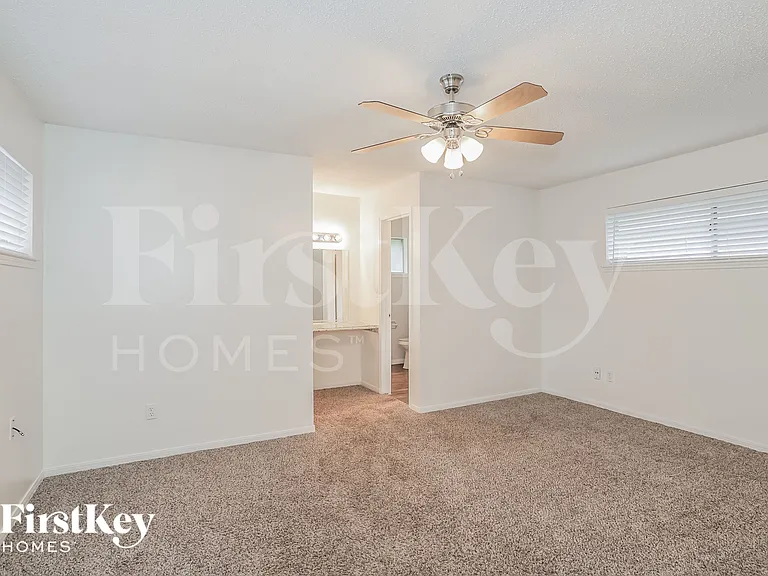 26218 Maplewood Dr — Photo 9