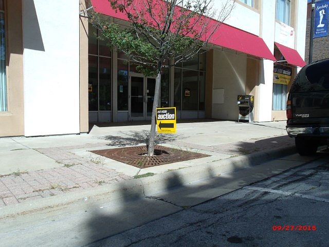 2nd image of 135 E Washington Row