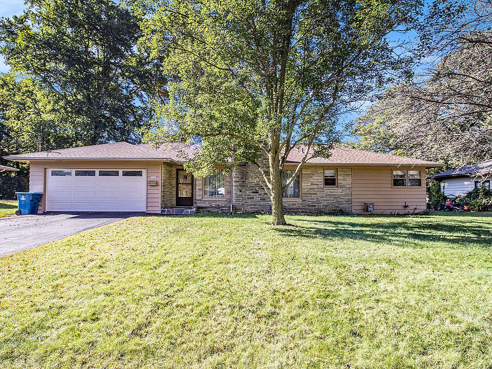 1st image of 145 Terry Ct