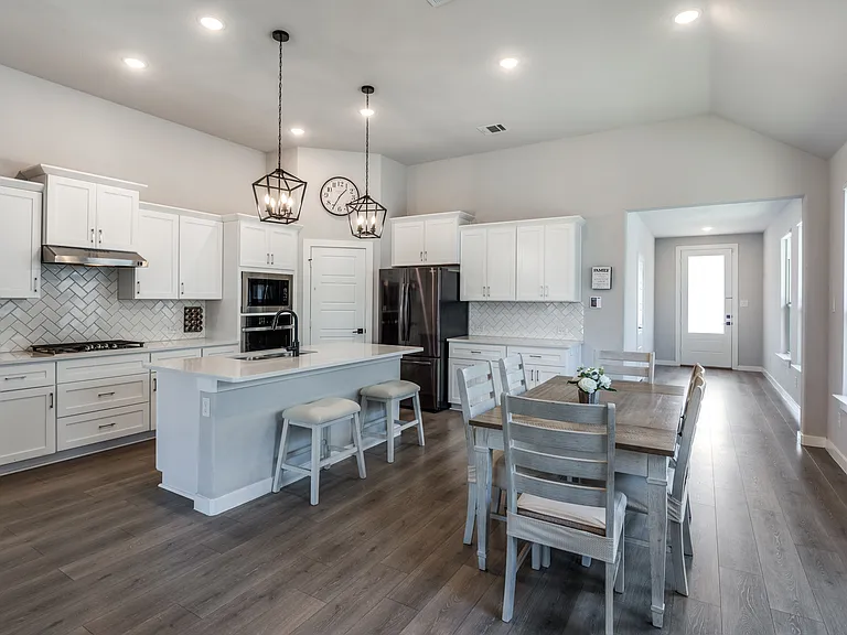 3509 Clara Dr — Photo 5