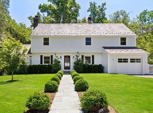 16 Standish Dr, Scarsdale, NY 10583
