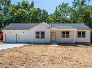 1505 E Piney Rd, Dickson, TN 37055