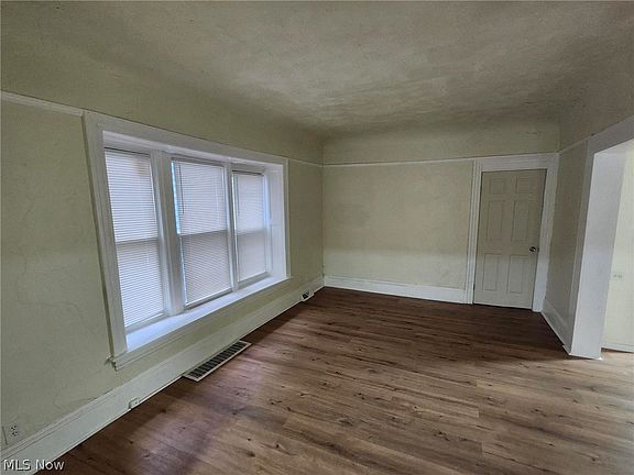 5th image of 2288 E 95th St