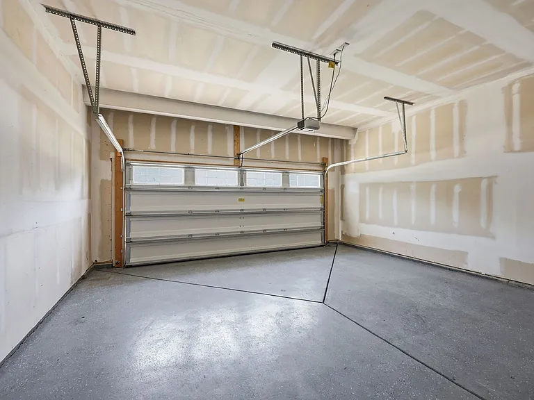 304 Atwood Dr — Photo 13