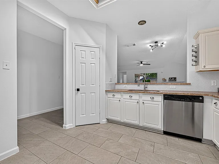 3118 Aylesworth Ct — Photo 8