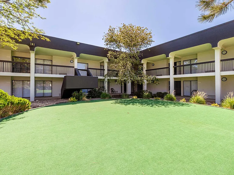 Alta Apartments — Photo 25