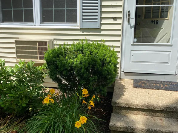 41 Crystal Ln, Mansfield, CT