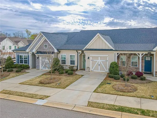 4507 Rutledge Dr, Oakwood, GA 30566