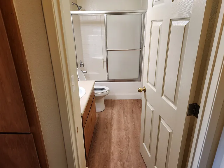 1315 Maurice Ave — Photo 7