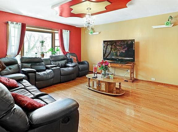 4th image of 7451 Camelia Dr