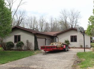 1318 E Meadowbrook Ln, Carbondale, IL 62901