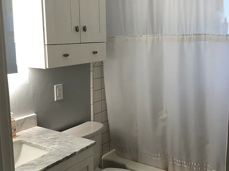 W 86th Pl — Photo 2