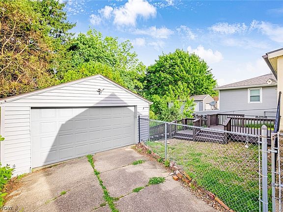 4th image of 184 Edgehill Dr