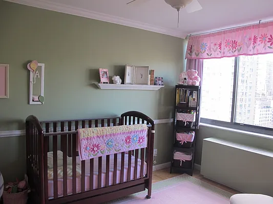 Sold by Sloane Square | media 26