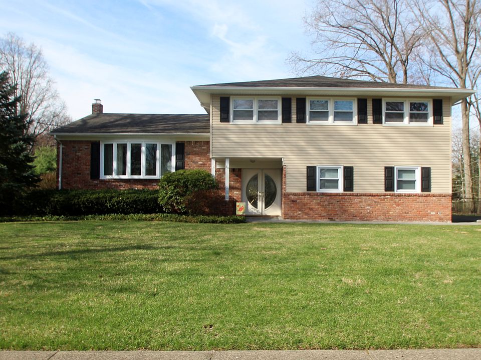 1st image of 30 Henning Dr