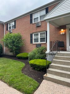 39 Brewster Rd APT A, Glastonbury, CT, 06033