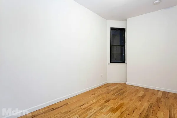 Rented by Mdrn Residential | media 5