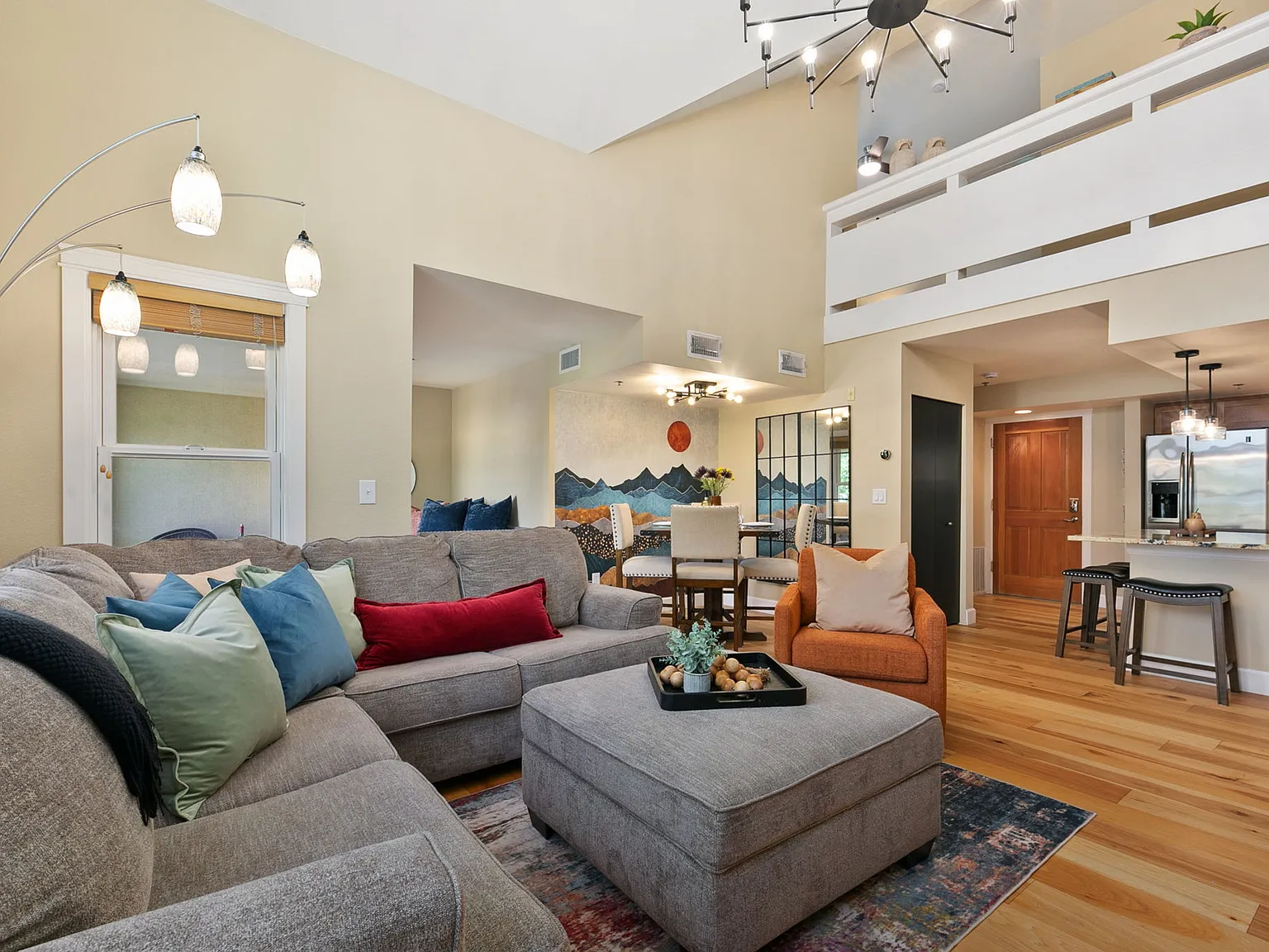 1 bed, 1046 sqft, $3,495 — Photo 3