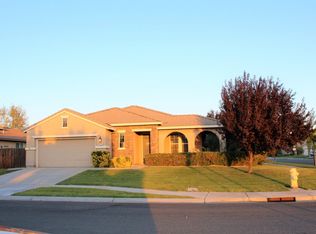 2073 Golden Gate Dr, Plumas Lake, CA 95961