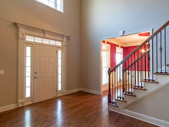 3rd image of 652 Hope Hollow Ln