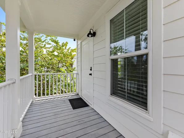 215 E 2nd St #37-B, Pass Christian, MS 39571